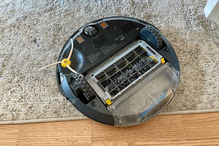 Dessous de la Roomba 694 d'iRobot
